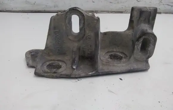 Volkswagen Sharan Engine mounting bracket 7M3199800A