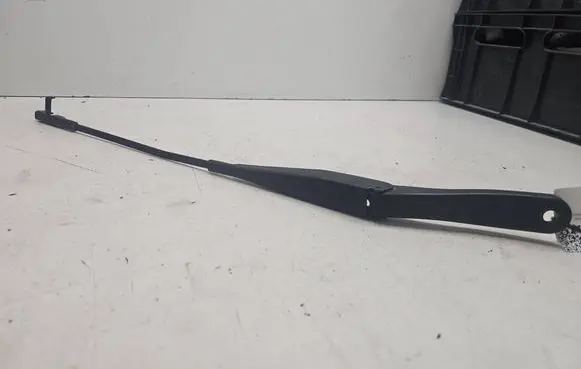 Opel Astra H Front wiper blade arm 13111220