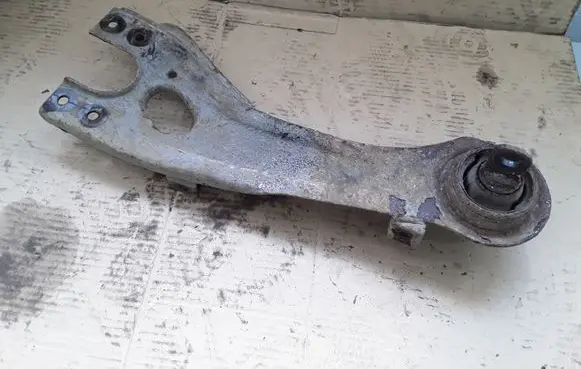 KIA Carens II Rear upper control arm/wishbone RA03