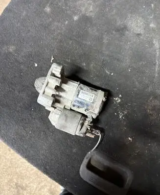Citroen C3 Picasso Starter motor 7645594