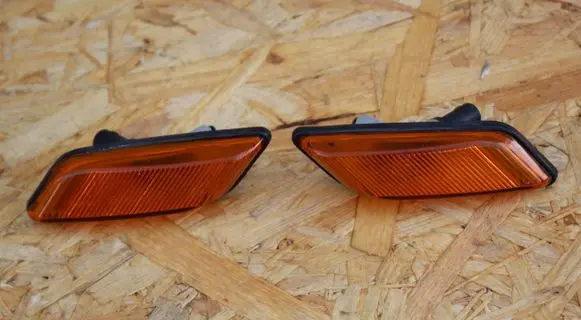 BMW 3 E36 Front fender indicator light 2493614