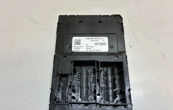 Audi A4 S4 B9 Comfort/convenience module 8W0907063DC