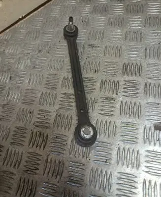 Rear control arm