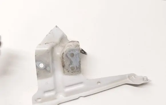 Cupra Ateca Fender mounting bracket 575821168