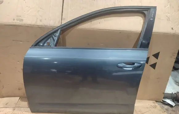 Skoda Octavia Mk3 (5E) Front door