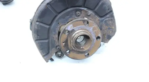Volkswagen Touran II Front wheel hub