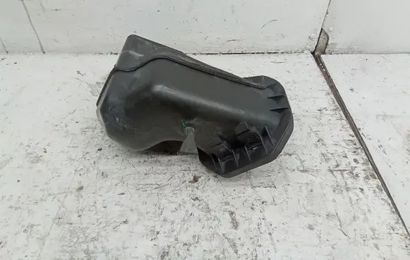 Audi Q7 4L Air intake duct part 7L0819049A