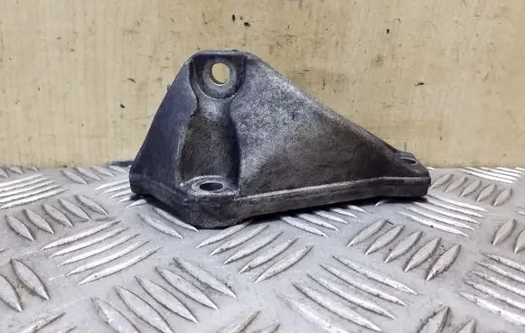 BMW X3 E83 Fuel pump bracket 13517804376 7804376