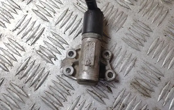 Volvo V70 Camshaft vanos timing valve 14150072 21150688 0K270665