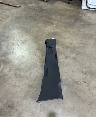 Audi Q7 4L (B) pillar trim (top) 4L0867294