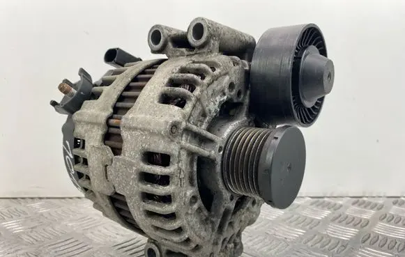 BMW X5 E70 Generator/alternator 7560985 0121715018