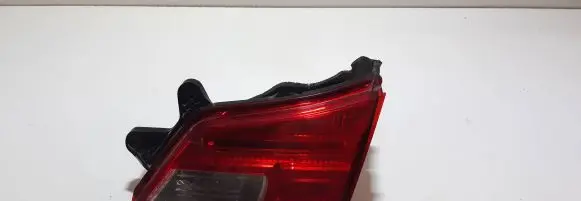 Subaru Outback Tailgate rear/tail lights 13220072