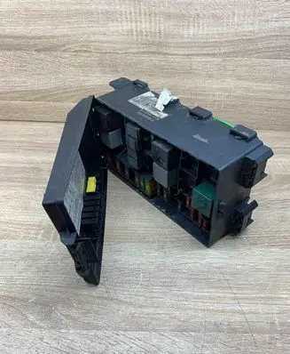 Ford Focus Fuse box set 518261300 98AG14A067CE