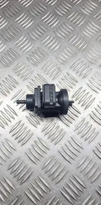 Mercedes-Benz E W211 Turbo solenoid valve A0005450427