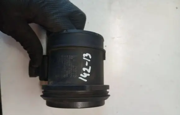Volvo S60 Mass air flow meter 31361223