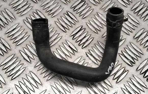 Volvo V70 Engine coolant pipe/hose