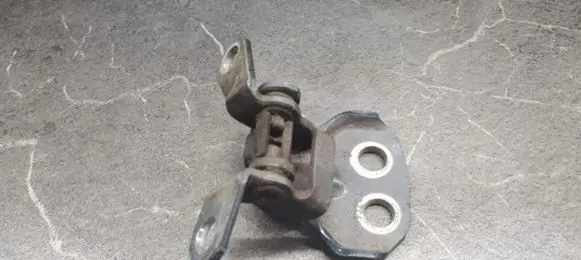 Ford Fiesta Rear door lower hinge 185VHA2E