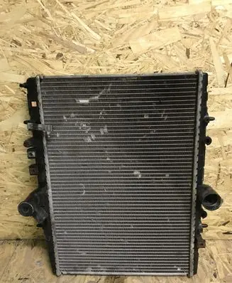 Peugeot 607 Coolant radiator