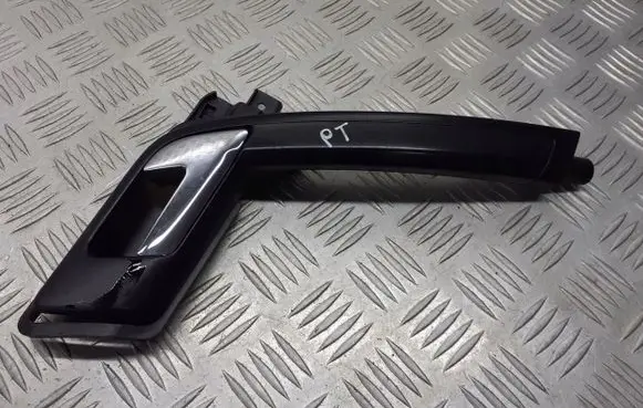 Volkswagen Polo IV 9N3 Rear door handle trim 