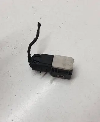 Hyundai Santa Fe Airbag deployment crash/impact sensor 959303L100 SA320100000 27060115