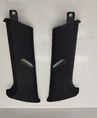 Mercedes-Benz R W251 (C) pillar trim A2516906625 A2516906525