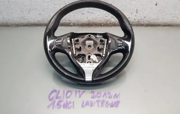 Renault Clio IV Steering wheel