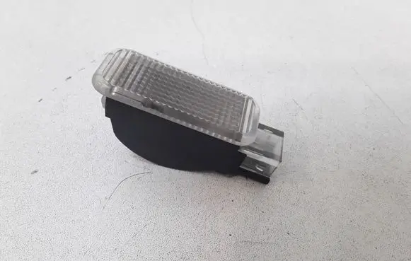 Volkswagen PASSAT B5.5 Rear door interior light 3B0947415B