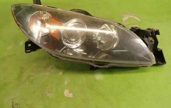 Mazda 3 I Headlight/headlamp
