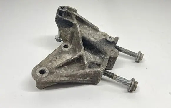 Volkswagen Golf IV Gearbox mounting bracket 1J0199117