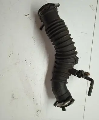 Renault Megane III Air intake duct part 165750001R