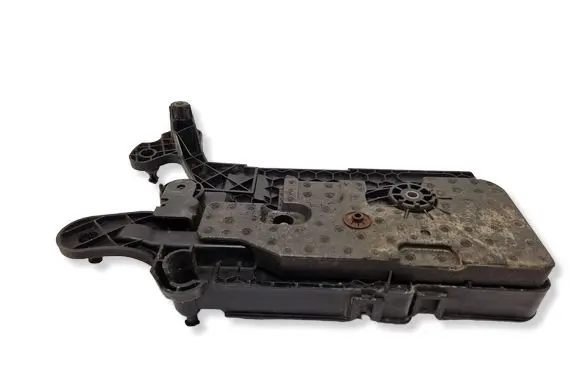 Skoda Octavia Mk3 (5E) Battery tray 5Q0915321G 5Q0915331H