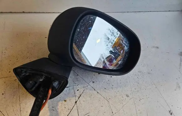 Renault Modus Front door electric wing mirror 0103022 0203022