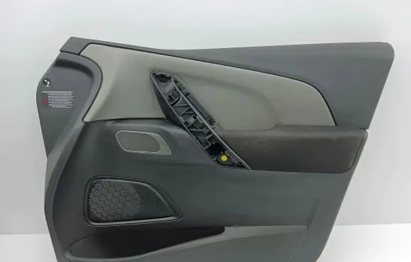 Citroen C4 II Picasso Front door card panel trim 96784517YA 04157T