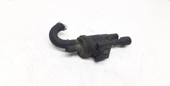 Mercedes-Benz E W212 Vacuum valve 0025407097