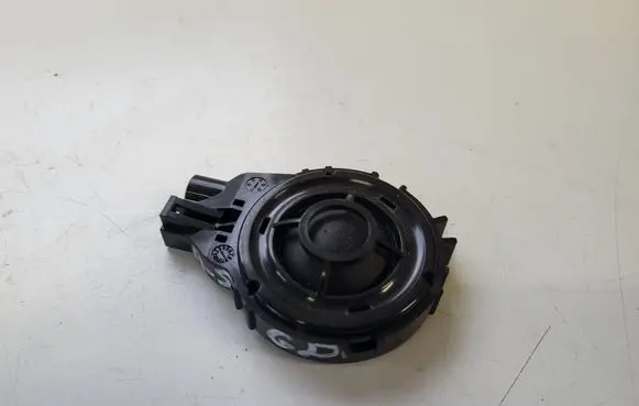 Audi A5 Parcel shelf speaker 