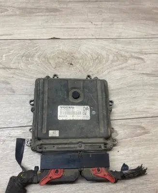 Volvo S60 Engine control unit/module 30729826A 0281012103 1039S12418