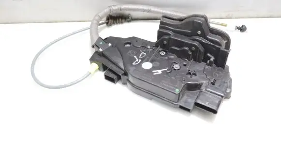 Mercedes-Benz CLA C118 X118 Front door lock