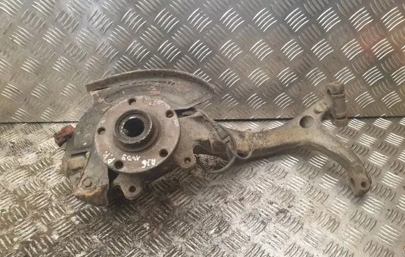 Audi A6 S6 C5 4B Front wheel hub