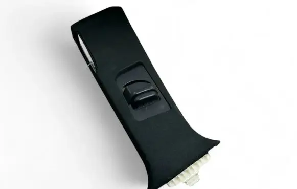 Mercedes-Benz GL X166 (B) pillar trim (top) A1668680200