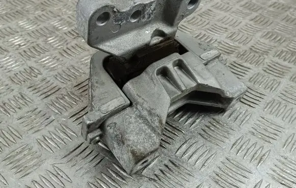 Mitsubishi Outlander Gearbox mount
