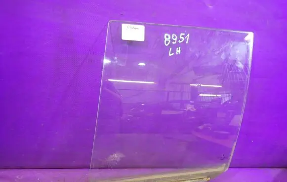 Suzuki Swift Cultus Front door window glass four-door