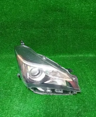 Toyota Yaris Headlight/headlamp