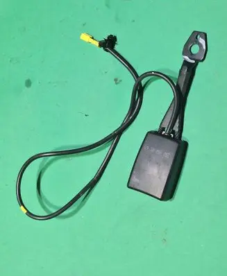 Mercedes-Benz C W203 Front seatbelt buckle 90001741