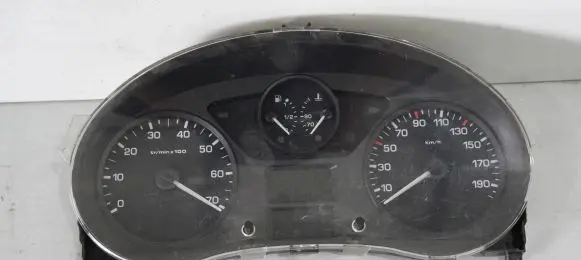 Citroen Berlingo Speedometer (instrument cluster) 555001310104