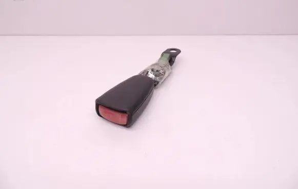 Volvo C70 Front seatbelt buckle D71