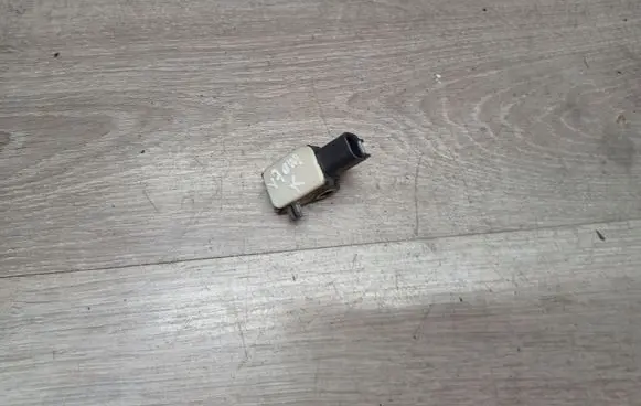 Volvo V70 Airbag deployment crash/impact sensor 31264395
