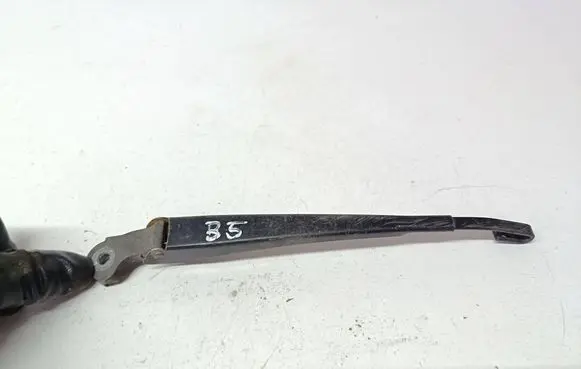 Volkswagen PASSAT B5.5 Rear wiper blade arm 3B9955707A