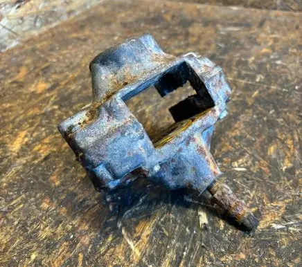 Mercedes-Benz E W124 Rear brake caliper