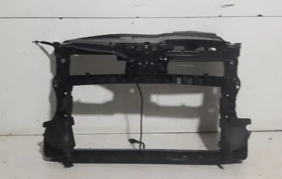 Volkswagen Golf VI Radiator support slam panel