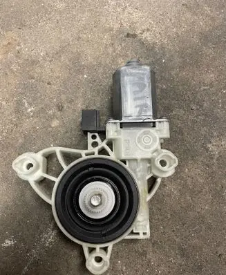 Mercedes-Benz A W177 Front door window regulator motor A0009065806
